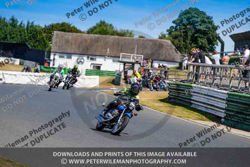 Vintage motorcycle club;eventdigitalimages;mallory park;mallory park trackday photographs;no limits trackdays;peter wileman photography;trackday digital images;trackday photos;vmcc festival 1000 bikes photographs